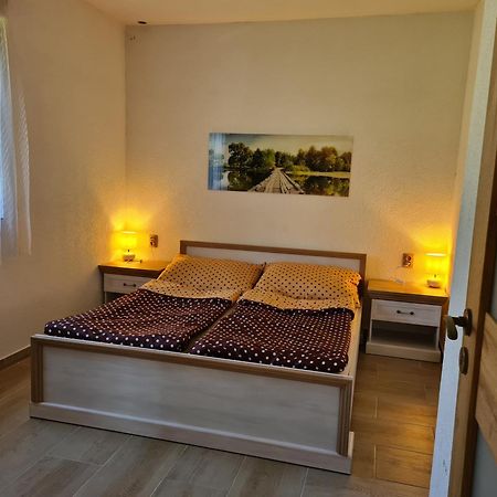Apartman Sara Lipno nad Vltavou Exterior foto